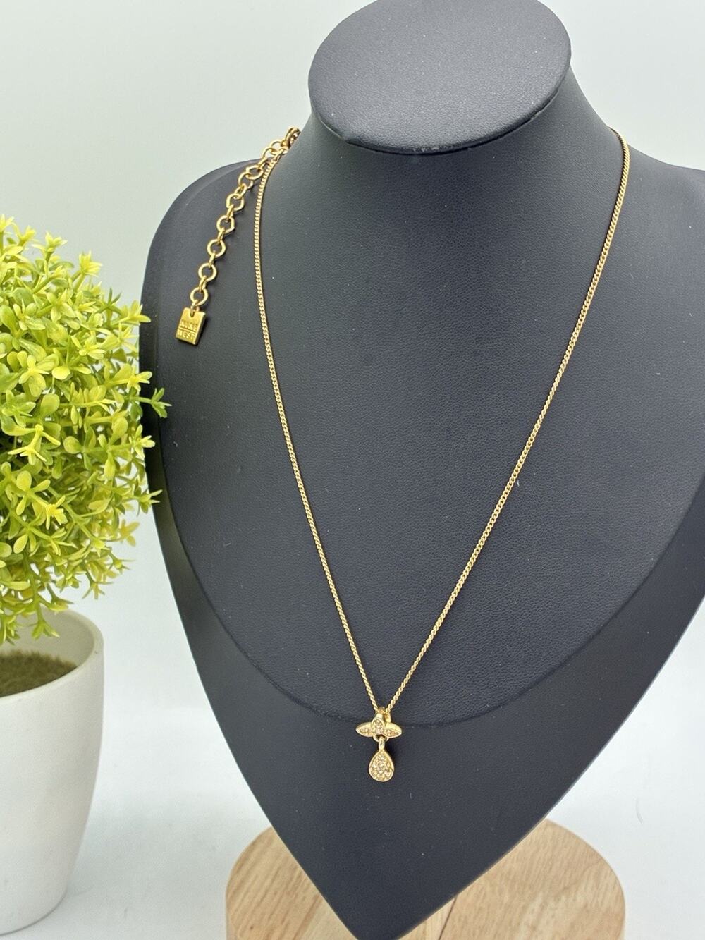 Nine West Gold Tone Pave Rhinestone Flower Teardrop Pendant Necklace 16” Signed